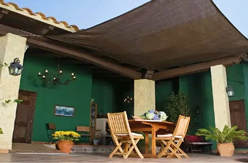 Worauf sollte ich bei der Auswahl eines Sonnenschutznetzes achten?