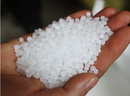 Yantai Double Plastic Industry Co., Ltd. besteht auf 100 % reinem HDPE-Rohstoff, um hochwertige, umweltfreundliche und langlebige Kunststoffnetze herzustellen