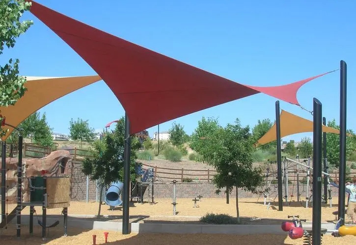 Sonnenschutzsegel für den Spielplatz